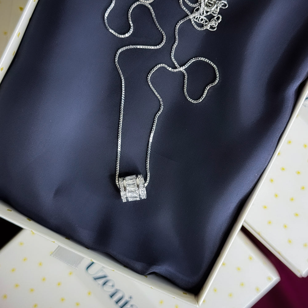 LoveOrbit | Pendant Necklace | Uzenia