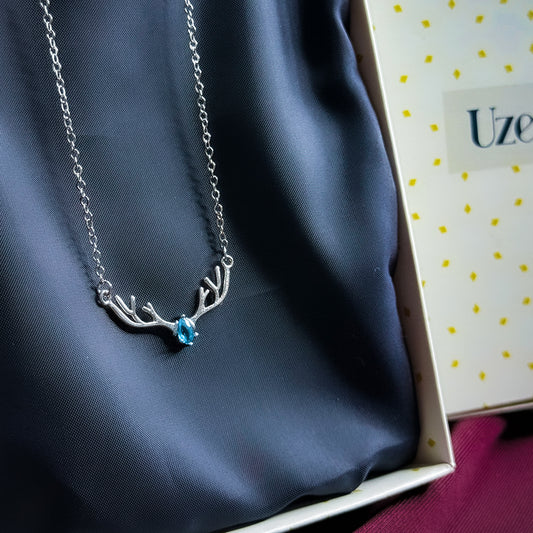 Elka | Deer Pendant Necklace | Uzenia