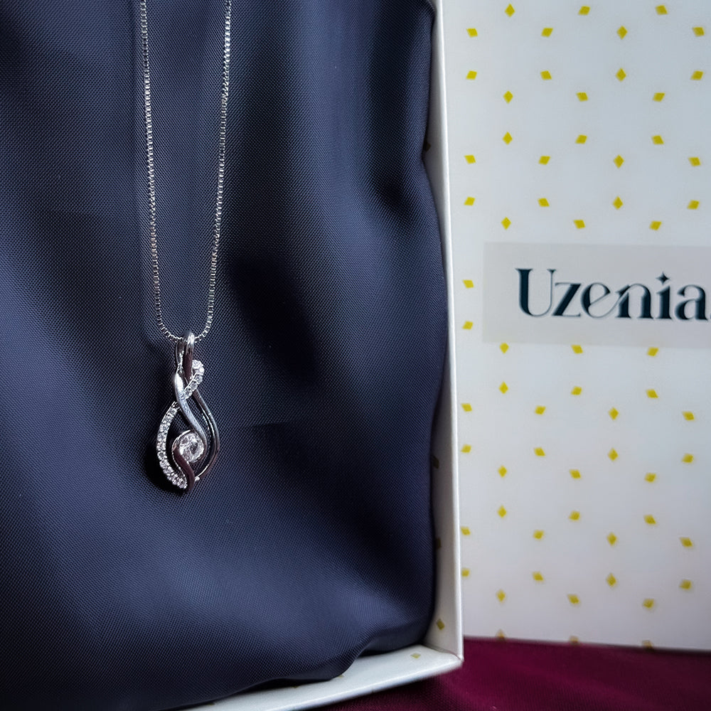 Noiré | Curve Pendant Necklace | Uzenia