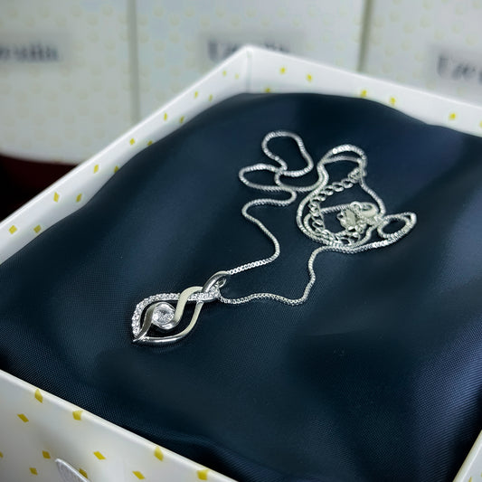 Noiré | Curve Pendant Necklace | Uzenia