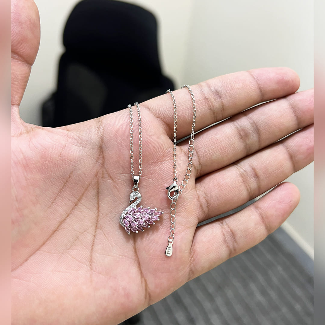 Cygelle 🦢 | Swan Necklace Pendant | Uzenia